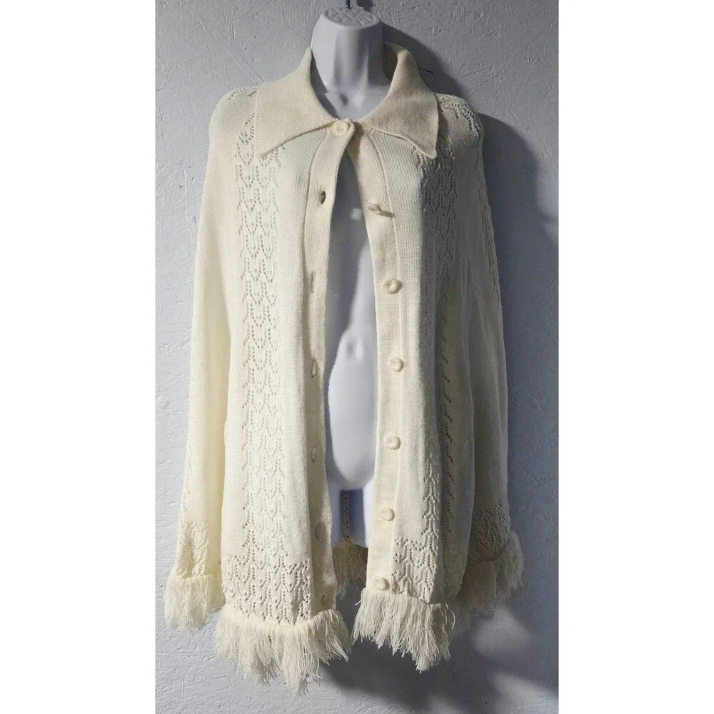 Vintage 70s Dawnelle Ivory Knit Cape/Poncho - Medium